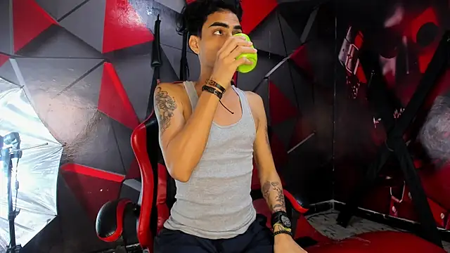 Hot Boys Without Limits online show from January 2026 04:15:01 AM