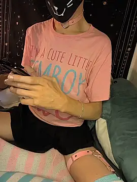 Femboitea-official online show from December 2025 10:25:02 PM