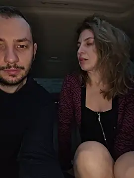 Lovebackground online show from November 2025 01:03:01 PM