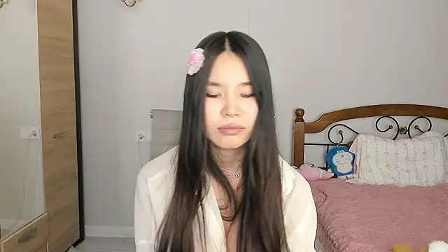 amiya cute online show from February 2026 05:17:02 PM