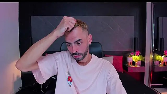 Snapshot of arcangel_harris chatting on March 2026 07:11:01 PM arcangel harris online show from March 2026 07:11:01 PM