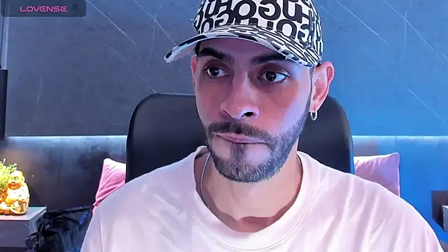 Snapshot of arcangel_harris chatting on April 2026 06:48:02 PM arcangel harris online show from April 2026 06:48:02 PM