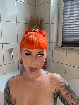 ScarletVixenLive online show from May 2026 02:46:02 PM