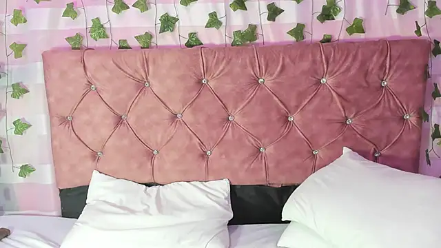 Ayla-marttinez online show from March 2026 03:08:02 PM