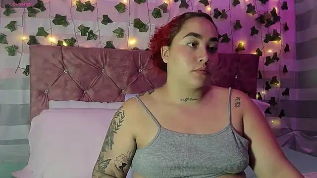Snapshot of Ayla-marttinez chatting on June 2026 12:15:01 AM Ayla-marttinez online show from June 2026 12:15:01 AM