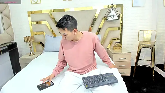 Snapshot of matias_jeong chatting on December 2025 07:42:01 PM matias jeong online show from December 2025 07:42:01 PM