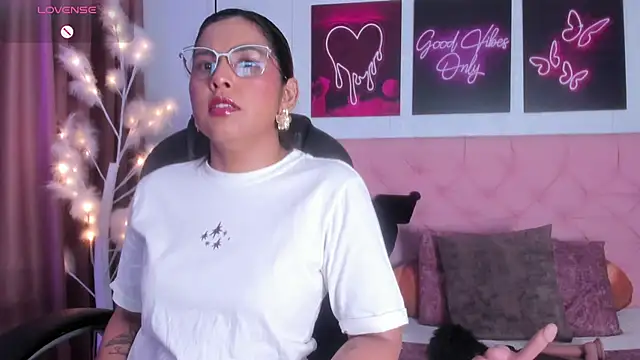 scarletbaker   online show from February 2026 03:21:01 PM