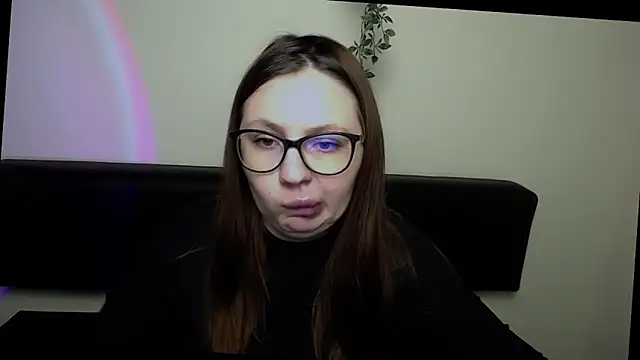 LiliaErmi online show from April 2026 06:19:02 AM