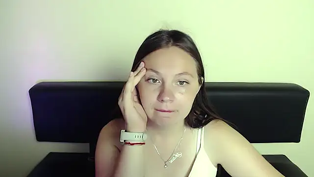 Snapshot of LiliaErmi chatting on August 2026 06:04:02 AM LiliaErmi online show from August 2026 06:04:02 AM