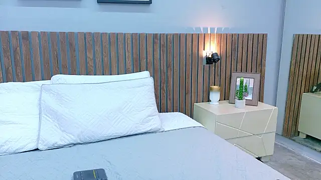 Mia Bellefort online show from February 2026 08:38:02 PM