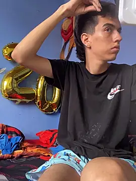 Juan Gomezz26 online show from February 2026 08:02:01 PM