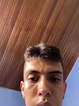 Juan Gomezz26 online show from February 2026 08:26:02 PM