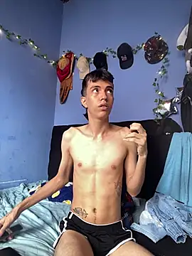 Juan Gomezz26 online show from March 2026 08:34:02 PM