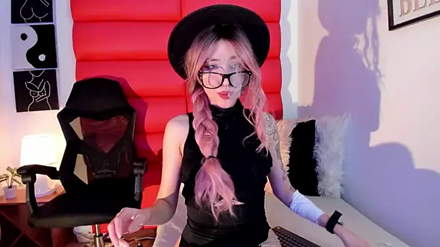 Oliviamonroex18 online show from January 2026 02:24:01 AM