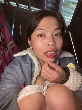 Snapshot of lux-su chatting on March 2026 05:44:01 AM lux-su online show from March 2026 05:44:01 AM