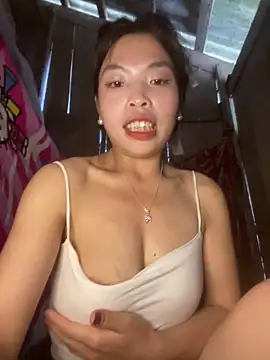 Snapshot of lux-su chatting on March 2026 05:12:01 AM lux-su online show from March 2026 05:12:01 AM