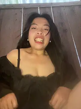 Snapshot of lux-su chatting on April 2026 07:03:01 AM lux-su online show from April 2026 07:03:01 AM