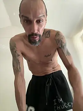 faces818 online show from April 2026 06:05:02 PM