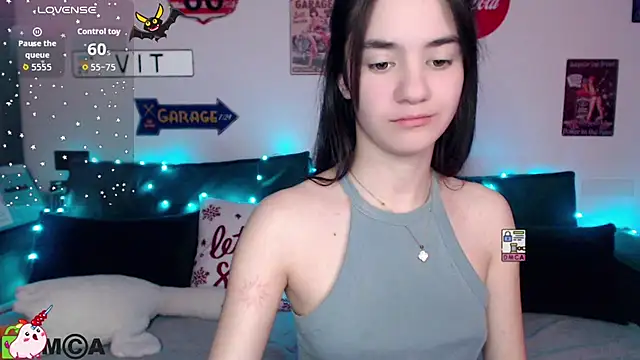 Snapshot of Evangelique chatting on December 2025 09:39:02 AM Evangelique online show from December 2025 09:39:02 AM