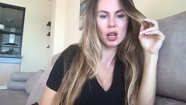 Snapshot of LeMilf chatting on December 2025 11:40:02 AM LeMilf online show from December 2025 11:40:02 AM