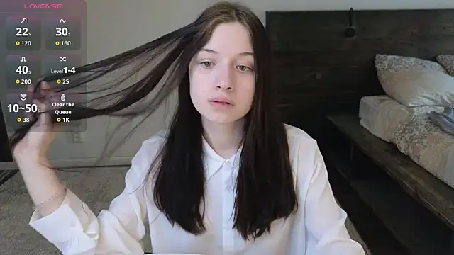 AlicePowells online show from April 2026 11:21:02 AM