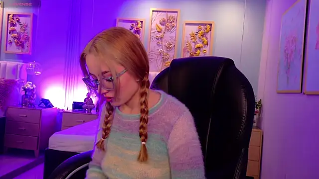 Snapshot of danielamilles chatting on February 2026 03:49:02 AM danielamilles online show from February 2026 03:49:02 AM