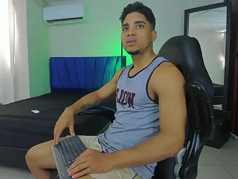 Dustyn Michelle1 online show from March 2026 03:06:01 PM