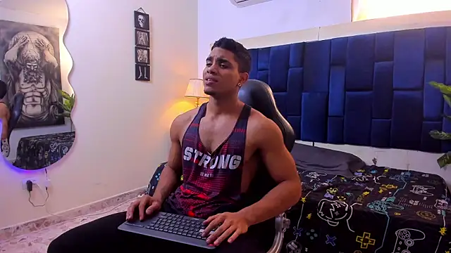 Dustyn Michelle1 online show from May 2026 02:21:02 PM