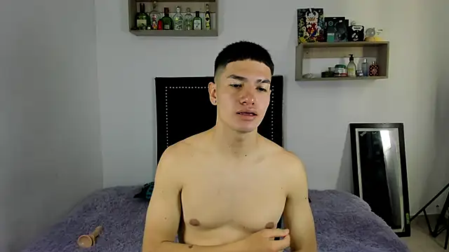 Nico Nocturne online show from December 2025 07:40:02 PM