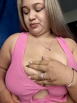 Snapshot of MMia_18 chatting on March 2026 09:39:02 AM MMia 18 online show from March 2026 09:39:02 AM