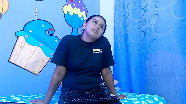 NOVAHOT98 online show from February 2026 06:58:01 PM