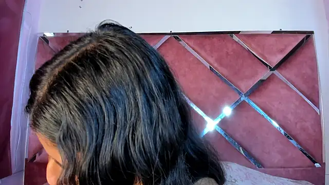 Snapshot of SolTully chatting on February 2026 12:26:01 PM SolTully online show from February 2026 12:26:01 PM