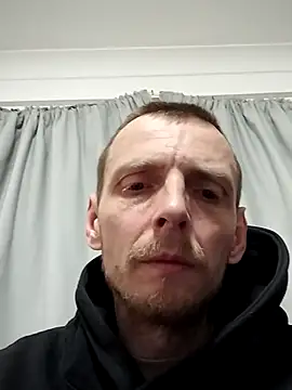 CrookedBunk3527 online show from December 2025 07:15:02 AM