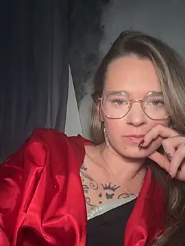 Snapshot of vinique99 chatting on December 2025 02:25:01 PM vinique99 online show from December 2025 02:25:01 PM