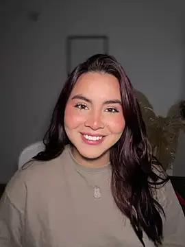Snapshot of Zarahs_Blare1 chatting on April 2026 01:42:02 AM Zarahs Blare1 online show from April 2026 01:42:02 AM