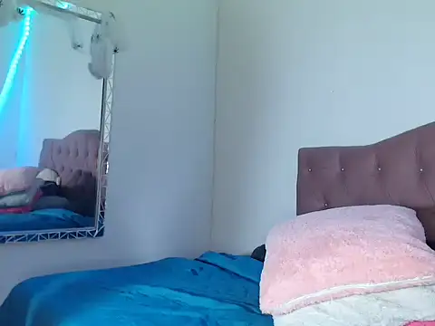 camilita0608 online show from December 2025 02:05:02 AM