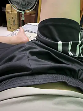 Snapshot of zzzzx989 chatting on April 2026 02:42:01 AM zzzzx989 online show from April 2026 02:42:01 AM