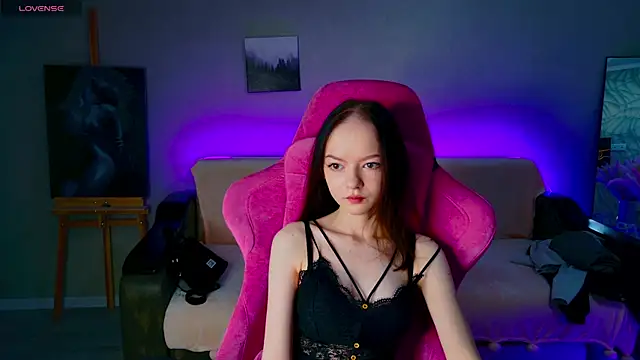 Snapshot of WeksaMur chatting on December 2025 11:16:02 AM WeksaMur online show from December 2025 11:16:02 AM