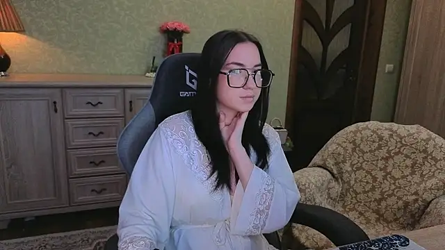 Snapshot of AnneAverry chatting on February 2026 10:12:01 AM AnneAverry online show from February 2026 10:12:01 AM