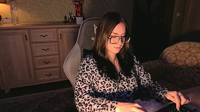 Snapshot of AnneAverry chatting on March 2026 07:48:02 AM AnneAverry online show from March 2026 07:48:02 AM