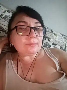 MariSwan222 online show from April 2026 06:13:02 PM