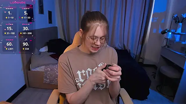 Snapshot of Alison_Doody chatting on April 2026 07:50:02 AM Alison Doody online show from April 2026 07:50:02 AM