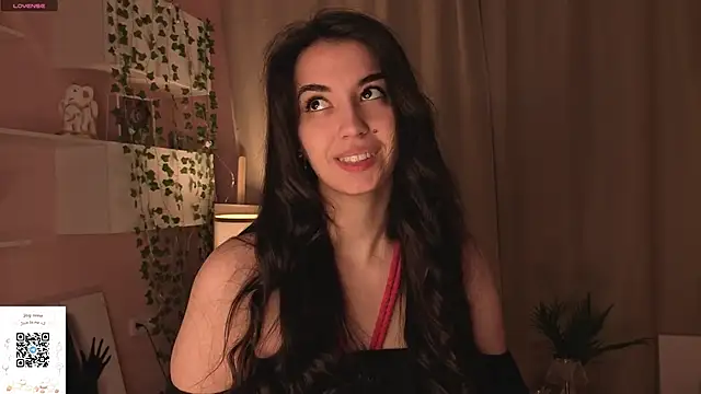 EmmyNoel online show from March 2026 07:09:01 PM