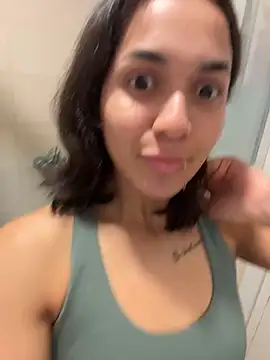 MiaMorenoo online show from January 2026 04:00:02 PM