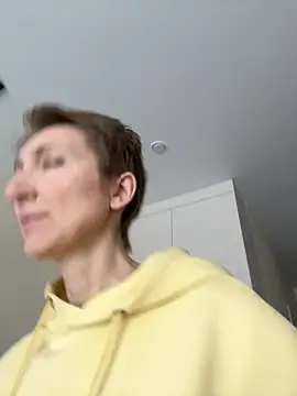 Snapshot of Sensual_Flower chatting on February 2026 06:29:02 AM Sensual Flower online show from February 2026 06:29:02 AM