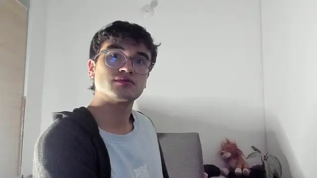 charlie dicker online show from May 2026 03:22:02 AM