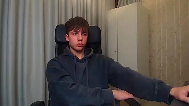 Snapshot of KellenWest chatting on January 2026 05:23:02 AM KellenWest online show from January 2026 05:23:02 AM