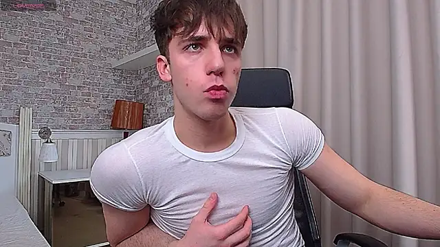 Snapshot of KellenWest chatting on February 2026 11:26:01 AM KellenWest online show from February 2026 11:26:01 AM