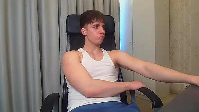 Snapshot of KellenWest chatting on February 2026 11:09:02 AM KellenWest online show from February 2026 11:09:02 AM