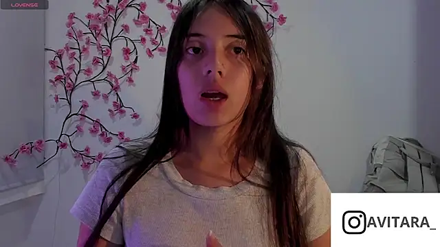 vanesita  online show from June 2026 12:11:01 AM